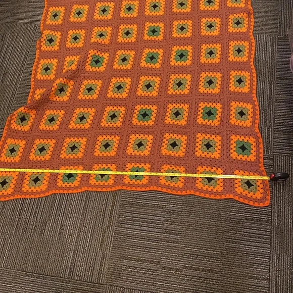 Beautiful, vintage, granny, square app can crochet/net blanket throw